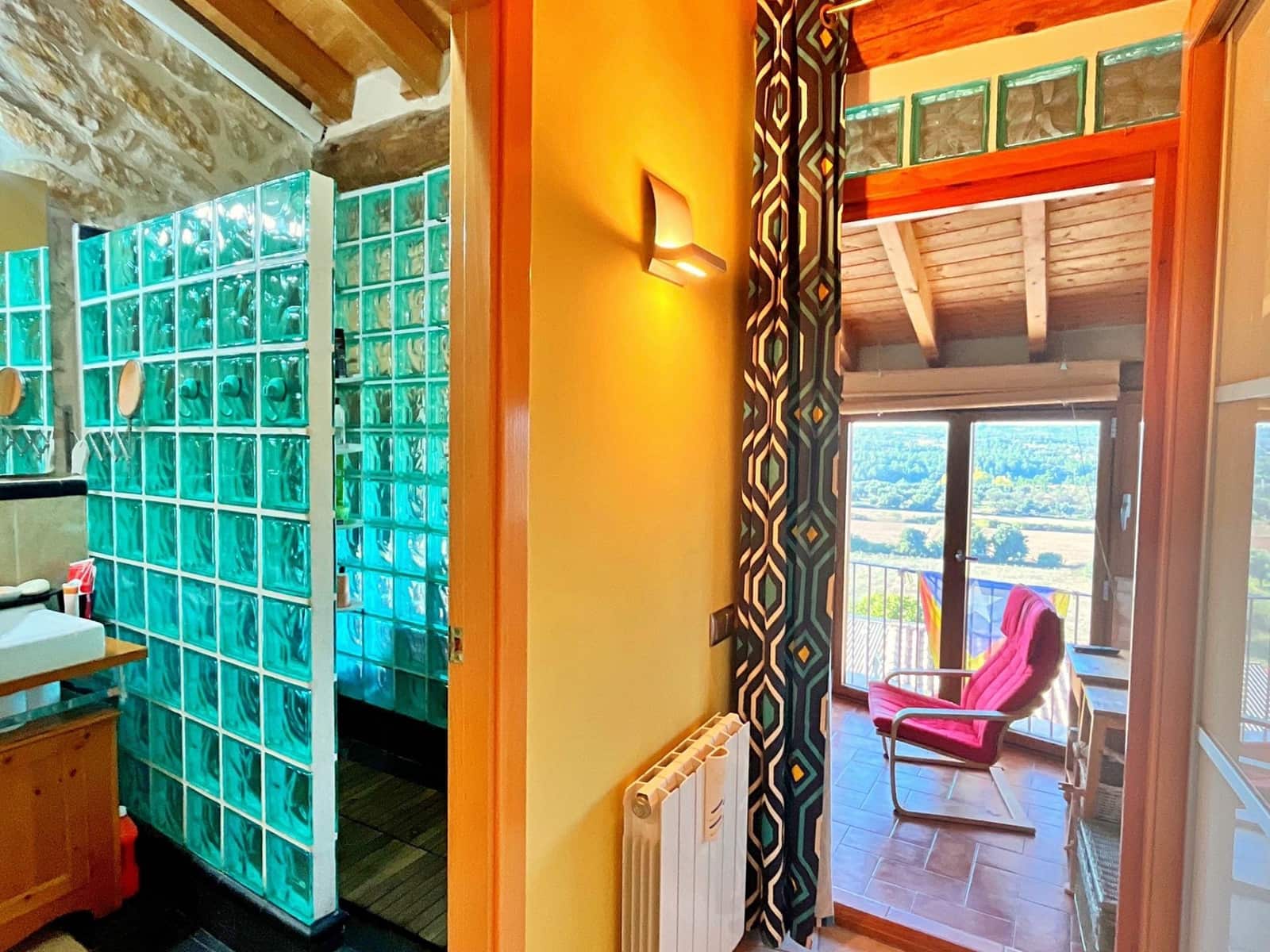 4 slaapkamer Huis te koop in Arnes met garage - € 320.000 (Ref: 9367427)