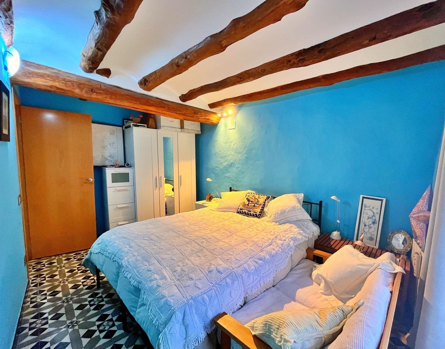 4 slaapkamer Huis te koop in Arnes met garage - € 320.000 (Ref: 9367427)