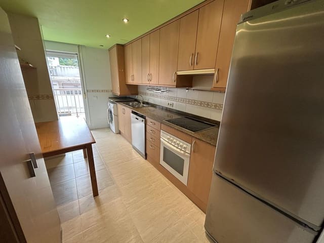 3 soveværelse Lejlighed til salg i Sant Carles de la Ràpita med garage - € 143.700 (Ref: 9390657)