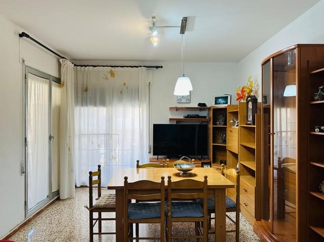 4 makuuhuone Asunto myytävänä paikassa Amposta - 99 900 € (Ref: 9395927)