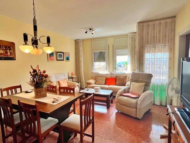 4 bedroom Flat for sale in Tortosa - € 75,000 (Ref: 9403316)