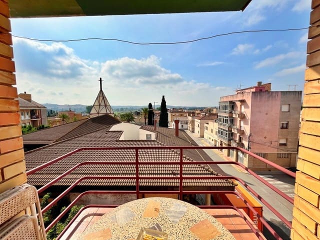 4 bedroom Flat for sale in Tortosa - € 75,000 (Ref: 9403316)