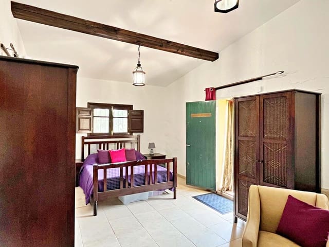 3 bedroom Villa for sale in Roquetes with garage - € 365,000 (Ref: 9403317)