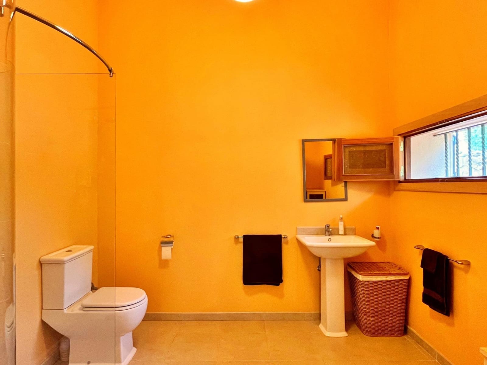 3 bedroom Villa for sale in Roquetes with garage - € 365,000 (Ref: 9403317)