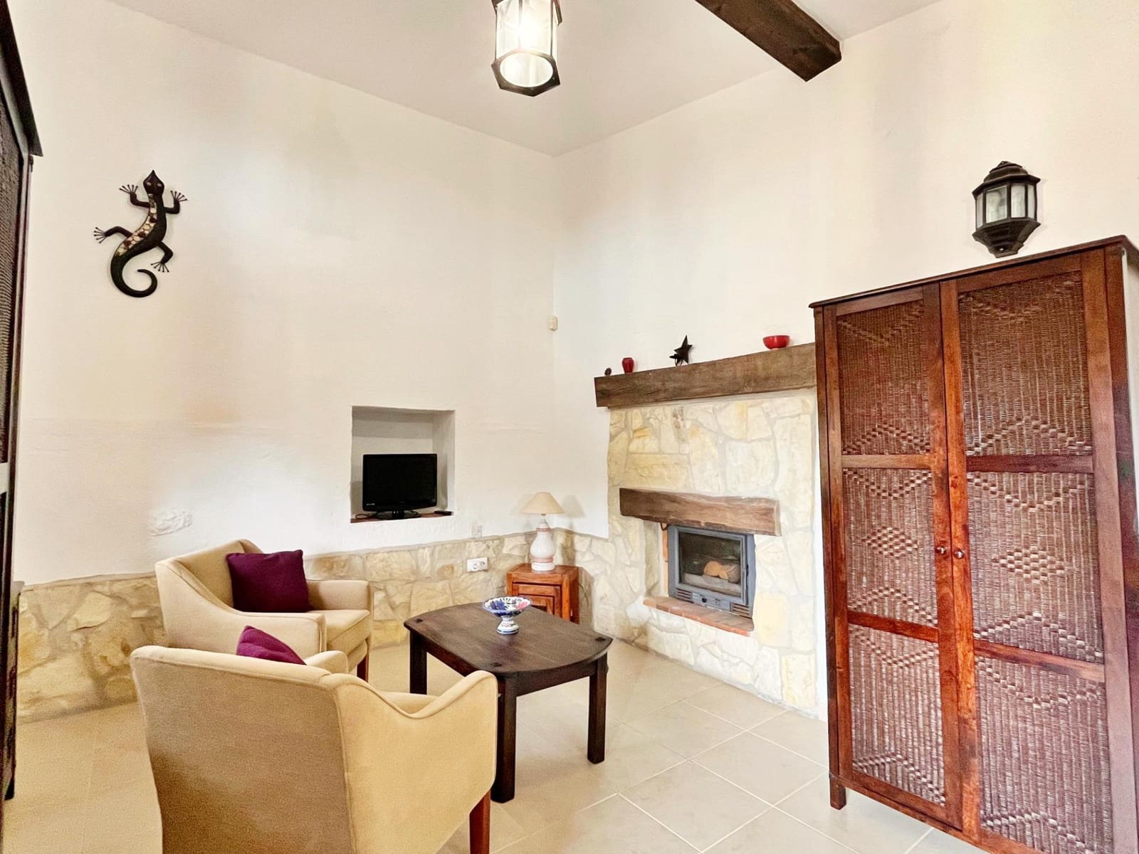 3 bedroom Villa for sale in Roquetes with garage - € 365,000 (Ref: 9403317)