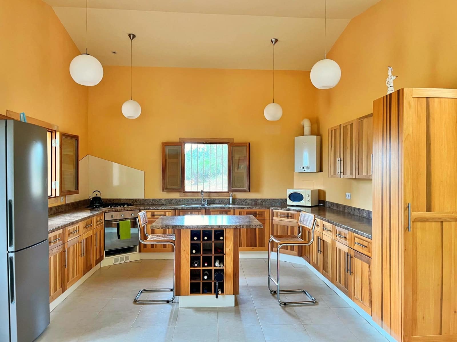 3 bedroom Villa for sale in Roquetes with garage - € 365,000 (Ref: 9403317)