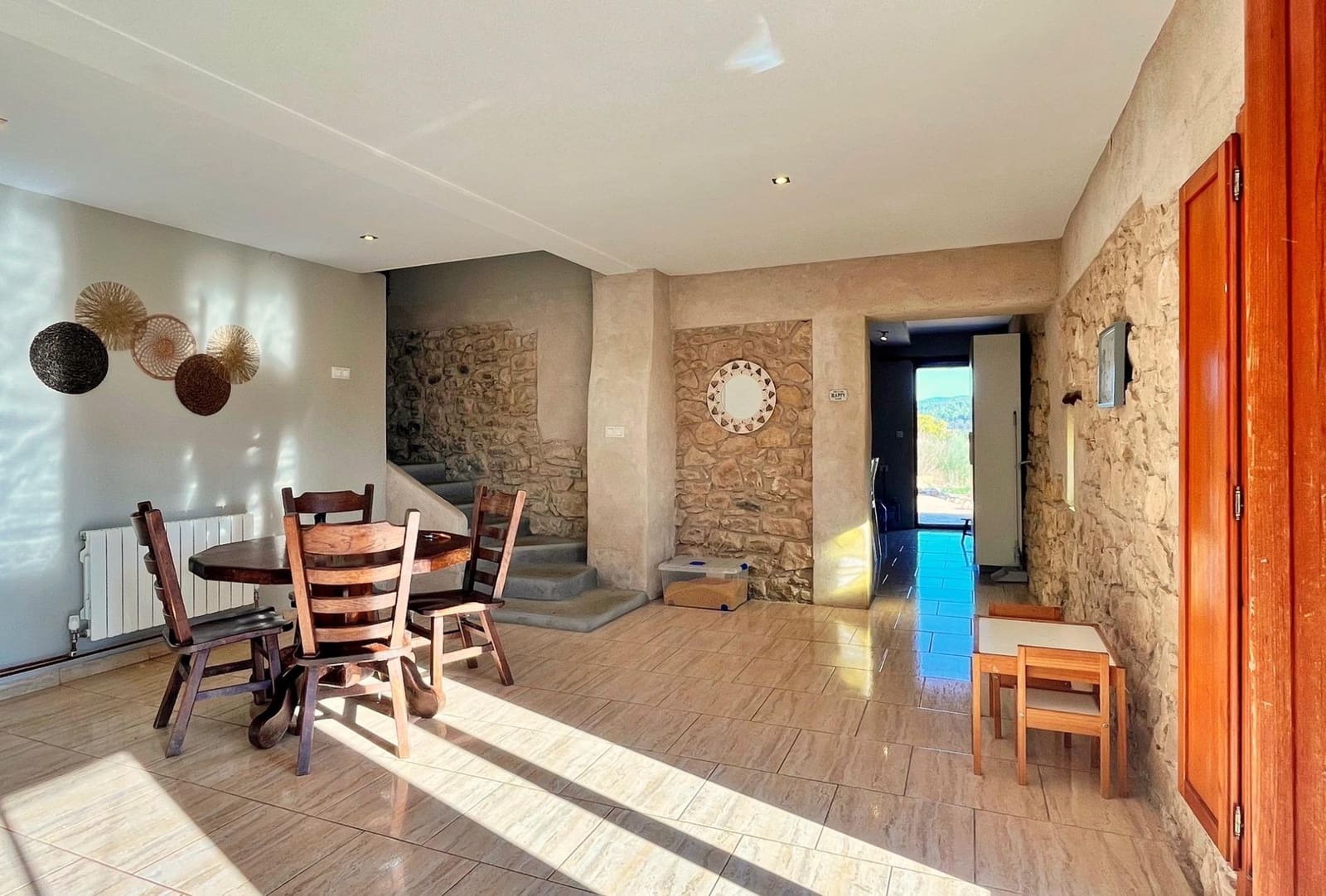 3 soveværelse Villa til salg i Flix med swimmingpool - € 265.000 (Ref: 9406669)