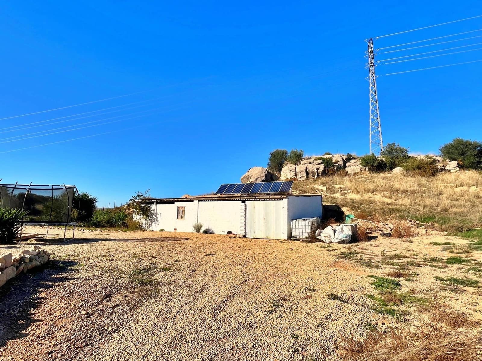 3 soveværelse Villa til salg i Flix med swimmingpool - € 265.000 (Ref: 9406669)