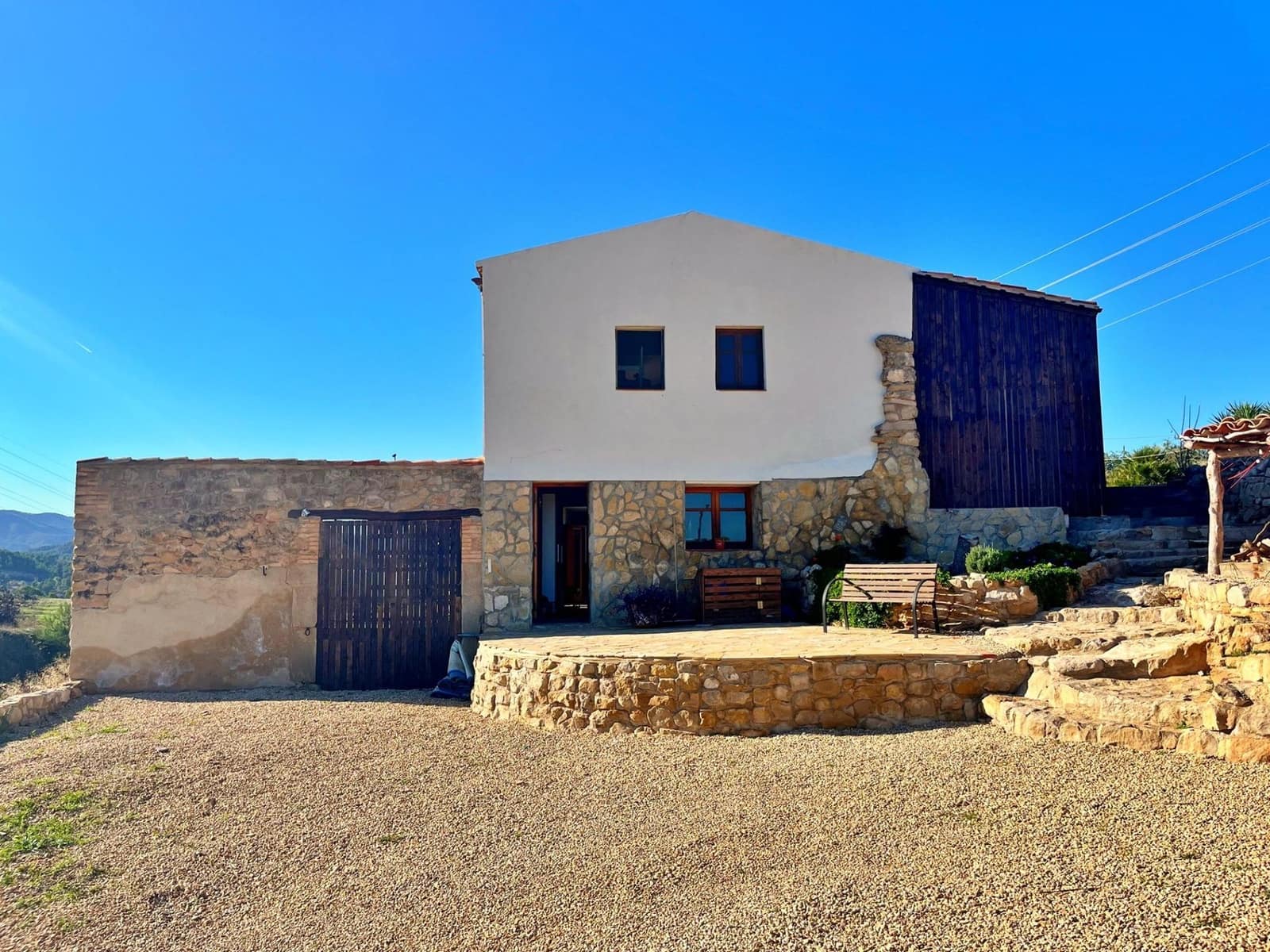 3 soveværelse Villa til salg i Flix med swimmingpool - € 265.000 (Ref: 9406669)