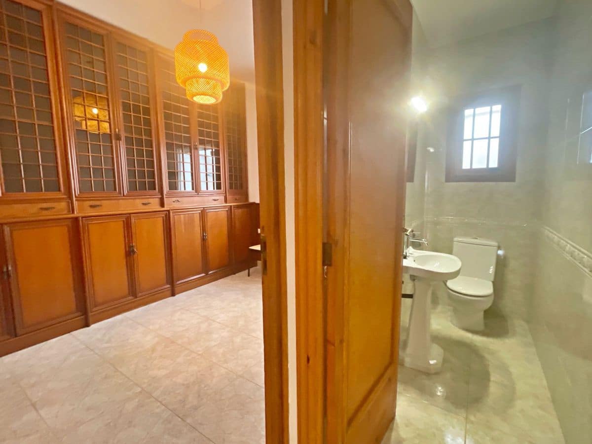 4 soveværelse Lejlighed til leje i Tortosa - € 600 (Ref: 9406670)