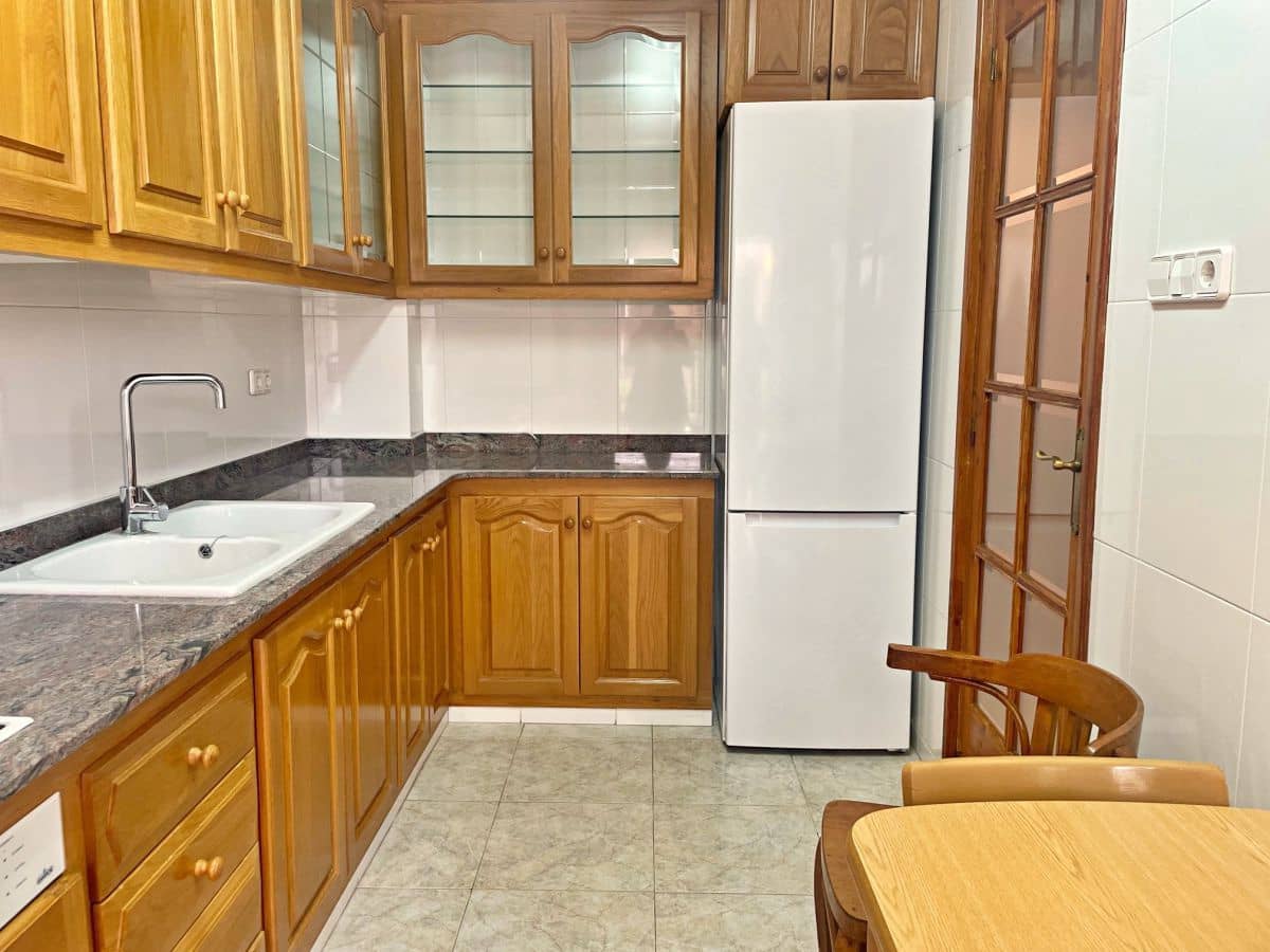 4 soveværelse Lejlighed til leje i Tortosa - € 600 (Ref: 9406670)