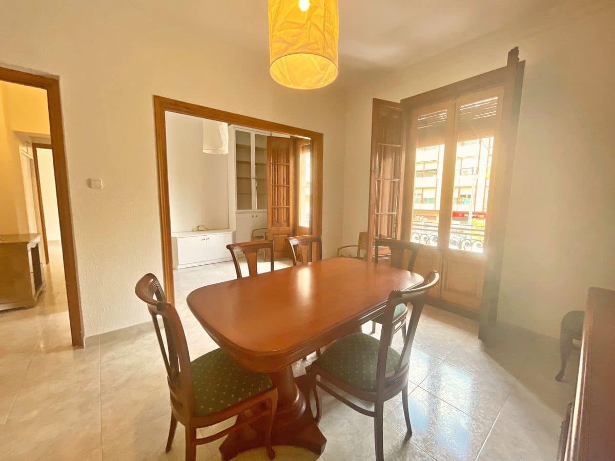 4 soveværelse Lejlighed til leje i Tortosa - € 600 (Ref: 9406670)