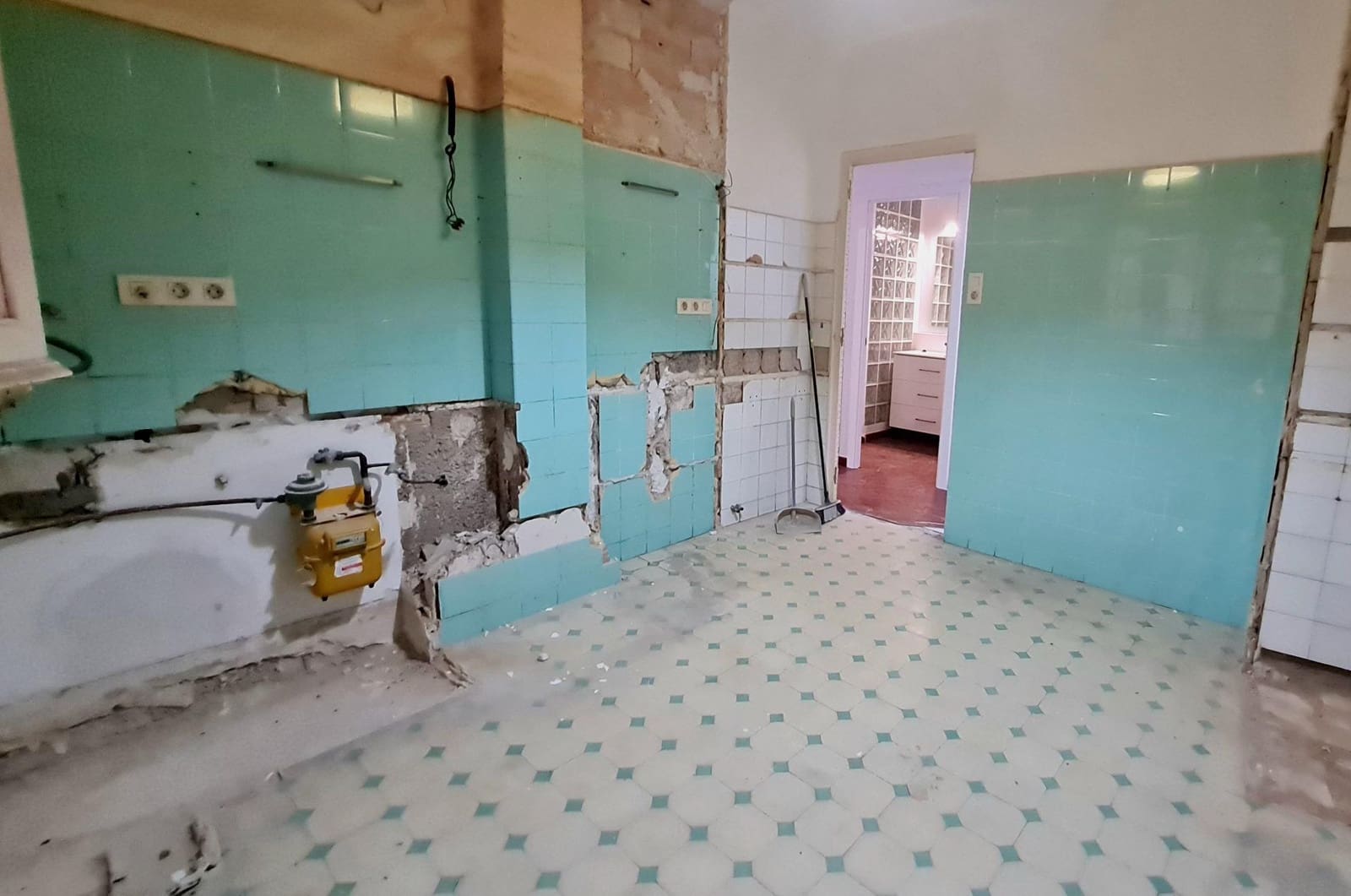 3 bedroom Flat for sale in Tortosa - € 105,000 (Ref: 9440015)