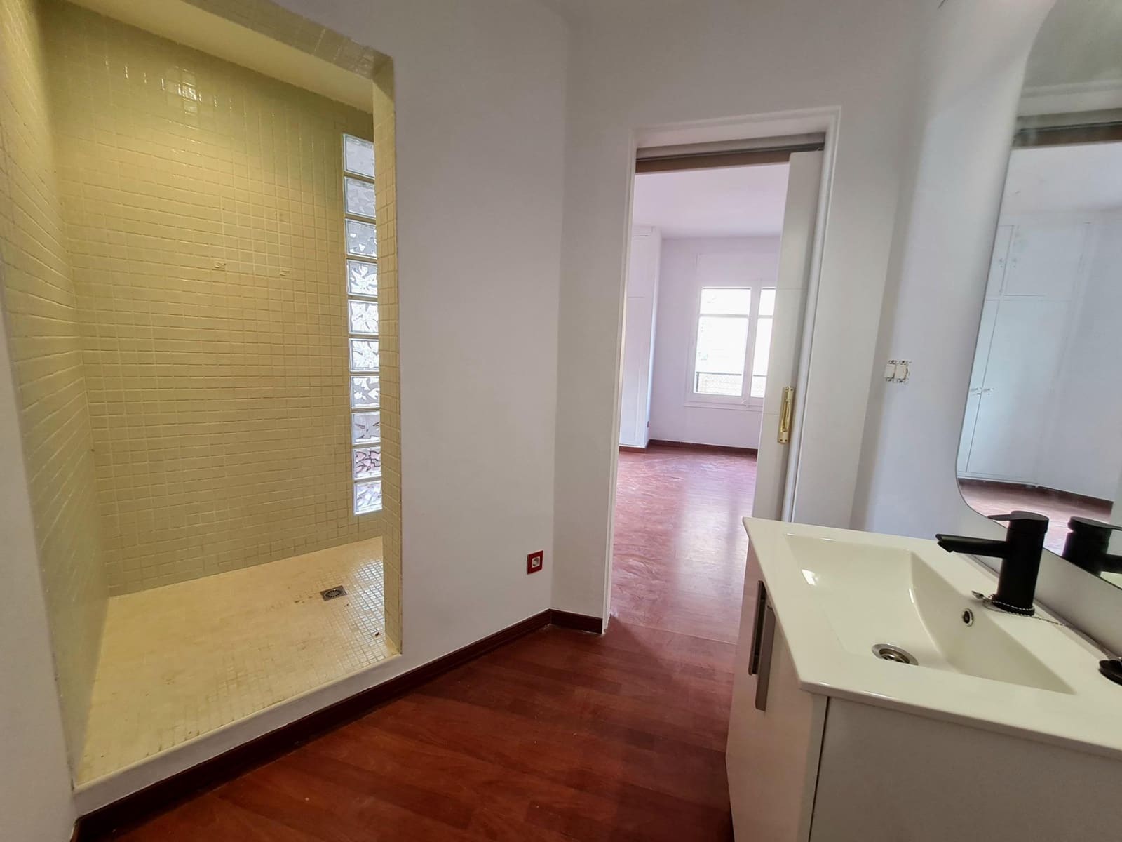 3 bedroom Flat for sale in Tortosa - € 105,000 (Ref: 9440015)