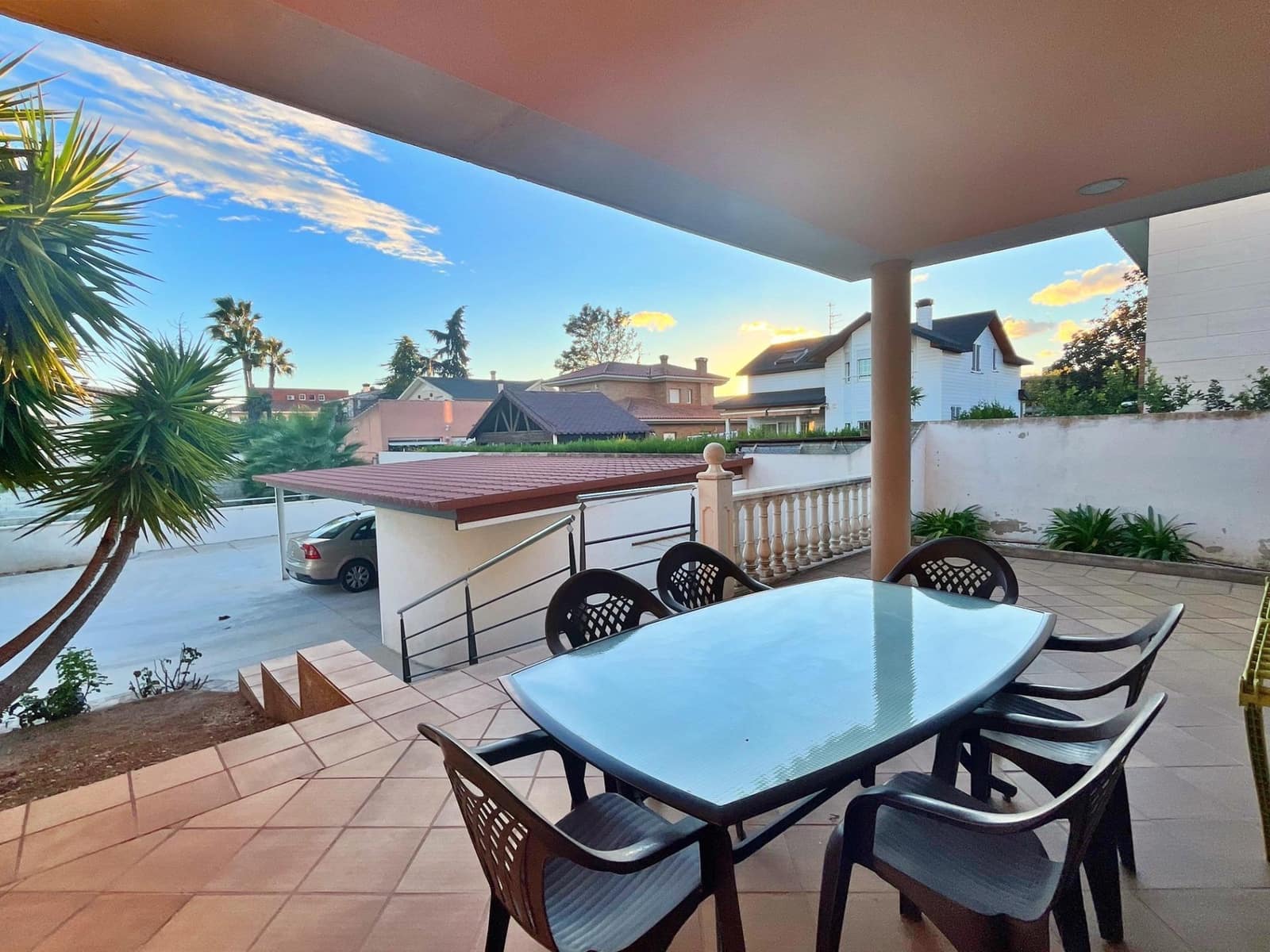 6 soveværelse Villa til salg i Santa Barbara med garage - € 450.000 (Ref: 9440016)