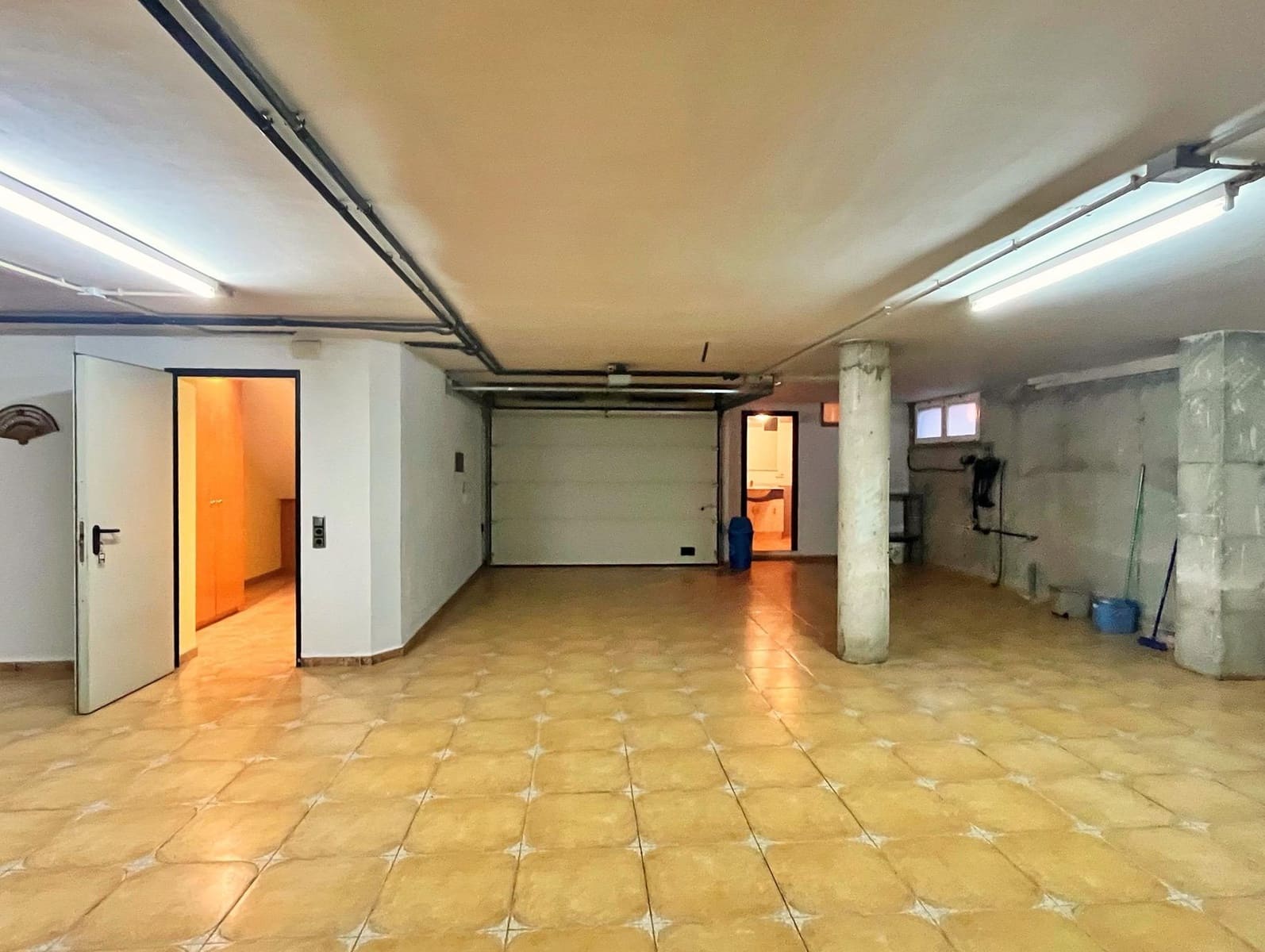 6 soveværelse Villa til salg i Santa Barbara med garage - € 450.000 (Ref: 9440016)