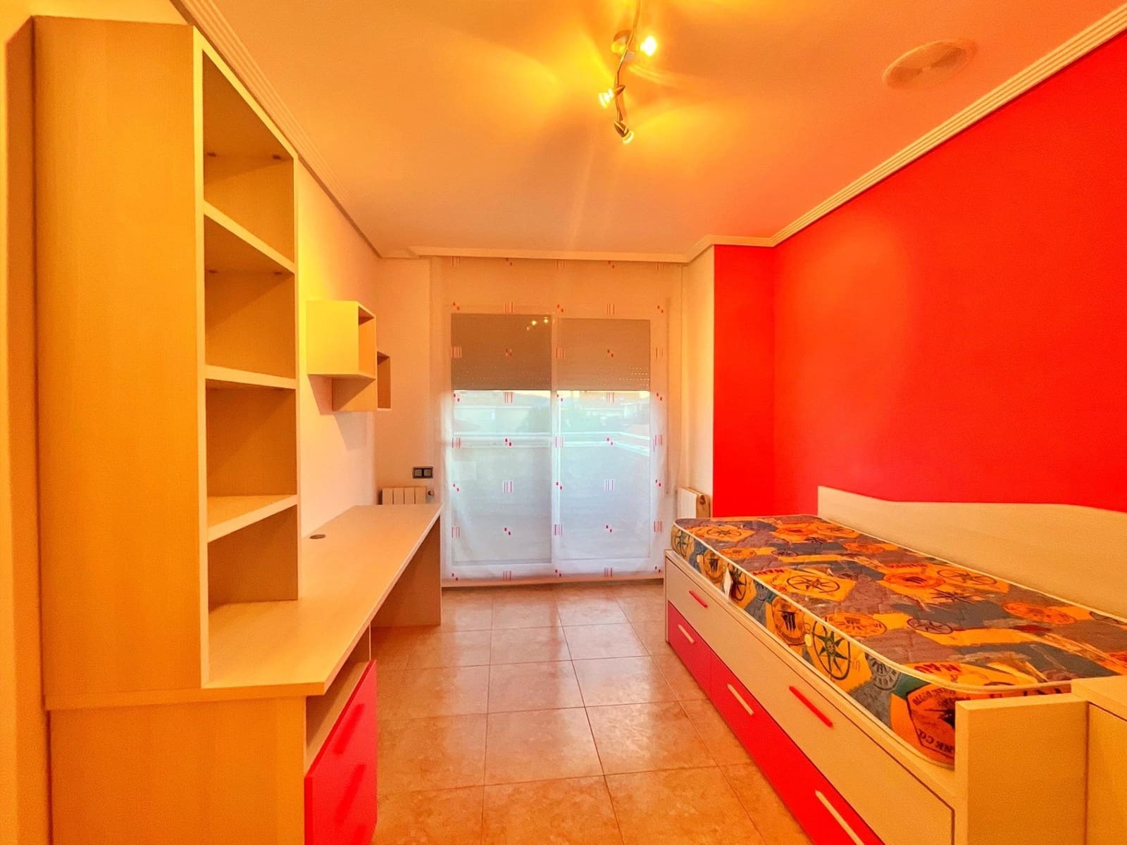 6 soveværelse Villa til salg i Santa Barbara med garage - € 450.000 (Ref: 9440016)