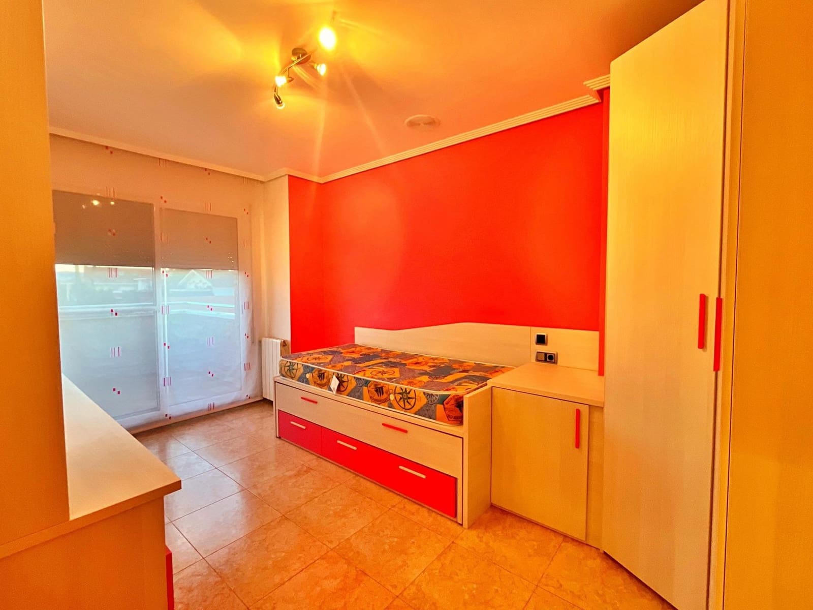 6 soveværelse Villa til salg i Santa Barbara med garage - € 450.000 (Ref: 9440016)