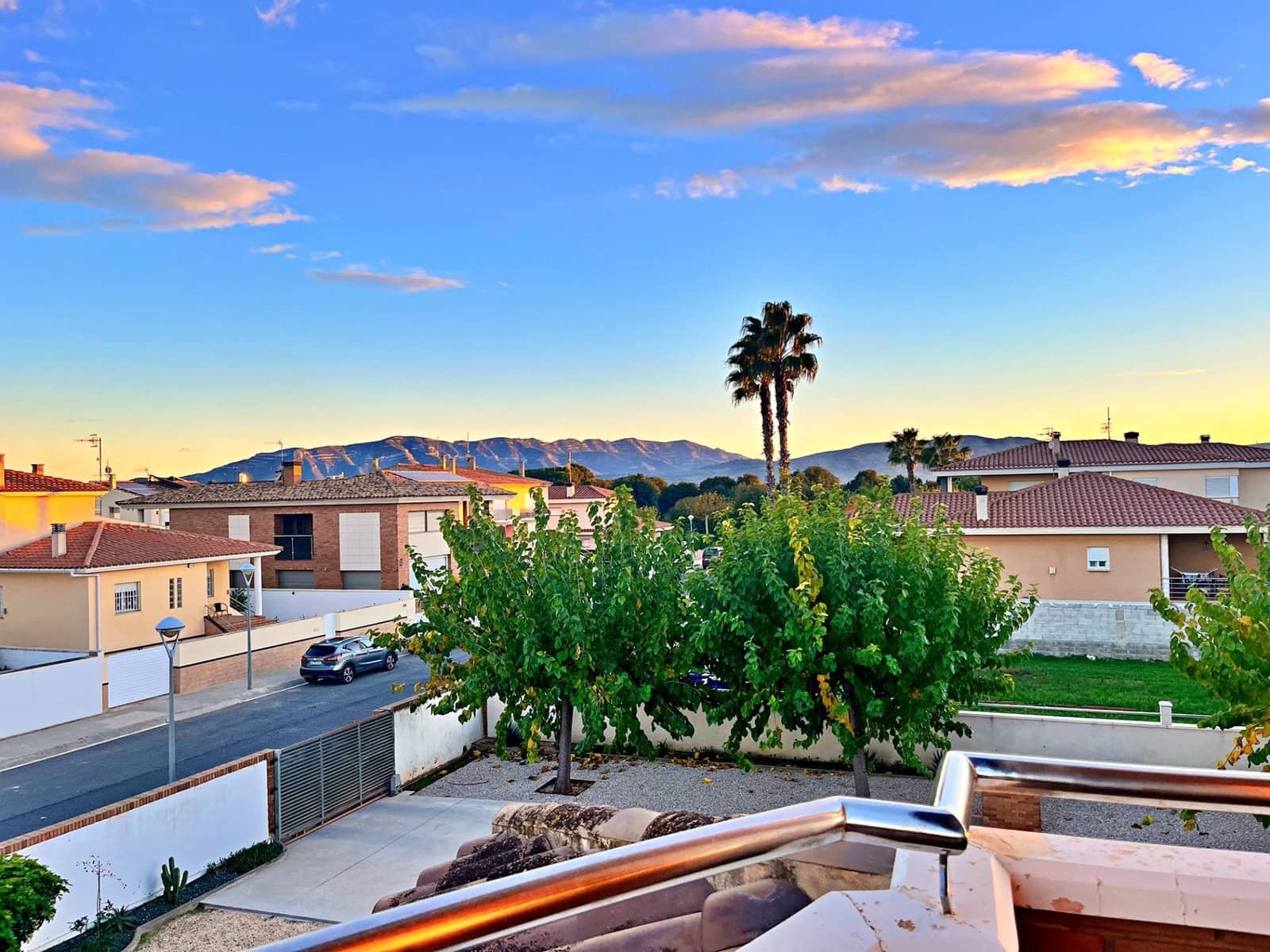 6 soveværelse Villa til salg i Santa Barbara med garage - € 450.000 (Ref: 9440016)