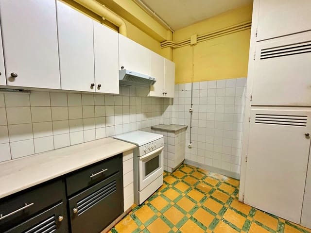 Appartement de 4 chambres à louer à Tortosa - 600 € (Ref: 9446244)