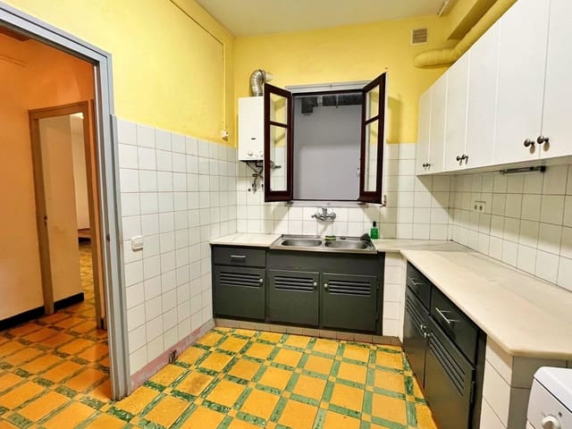 Appartement de 4 chambres à louer à Tortosa - 600 € (Ref: 9446244)