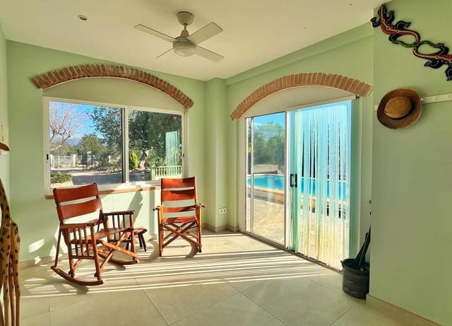 4 soveværelse Villa til salg i Roquetes med swimmingpool - € 285.000 (Ref: 9449008)