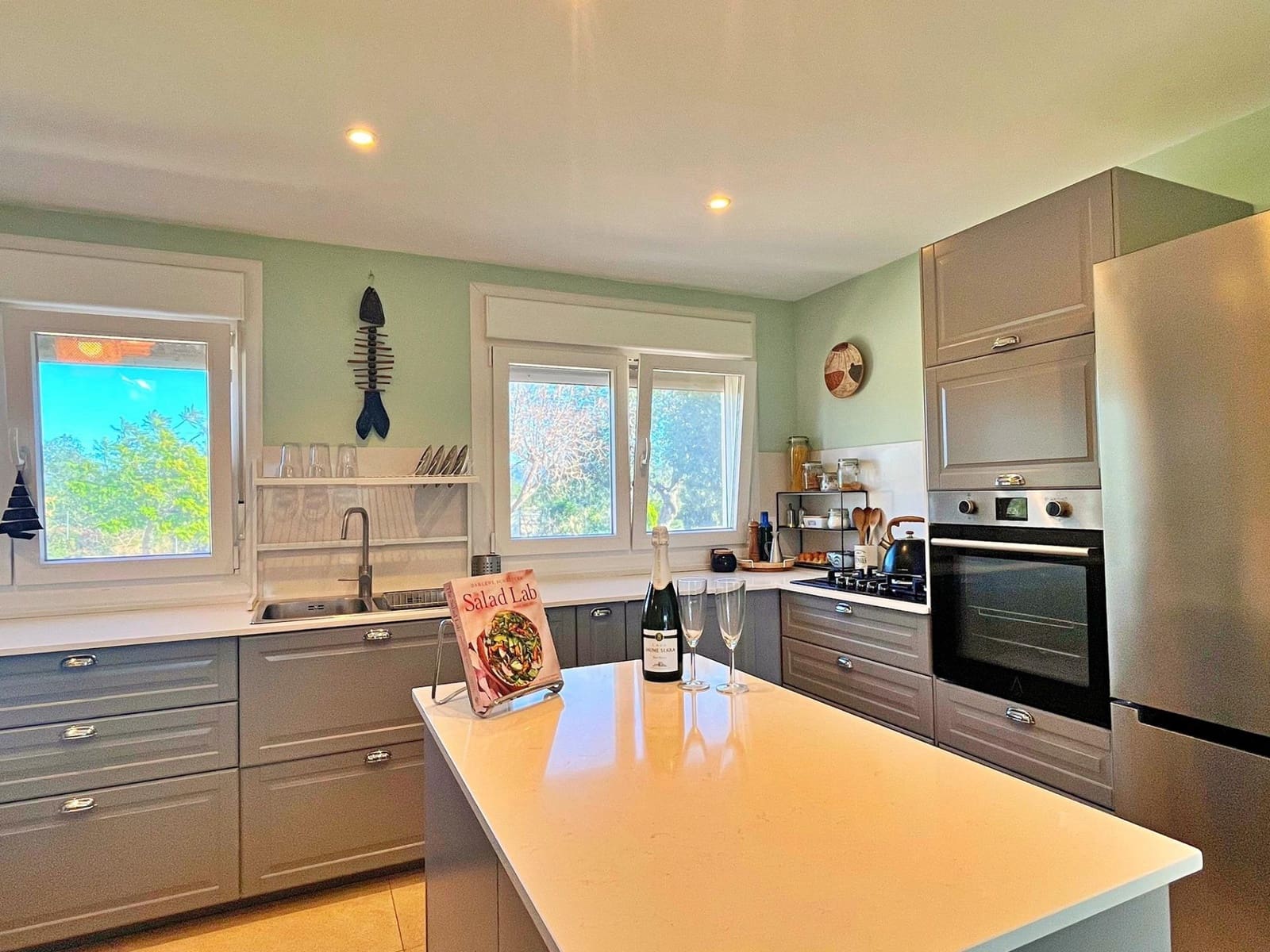 4 soveværelse Villa til salg i Roquetes med swimmingpool - € 285.000 (Ref: 9449008)