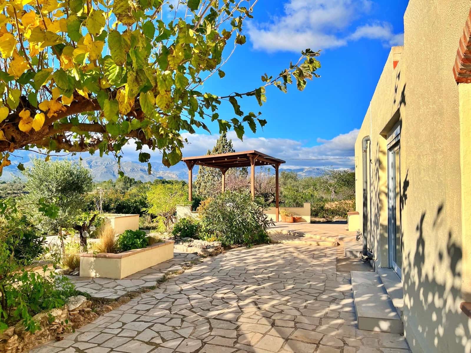 4 soveværelse Villa til salg i Roquetes med swimmingpool - € 285.000 (Ref: 9449008)