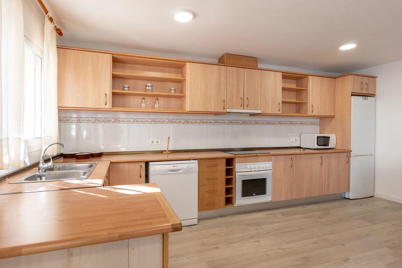 3 soveværelse Villa til salg i Deltebre med swimmingpool - € 335.000 (Ref: 9449009)