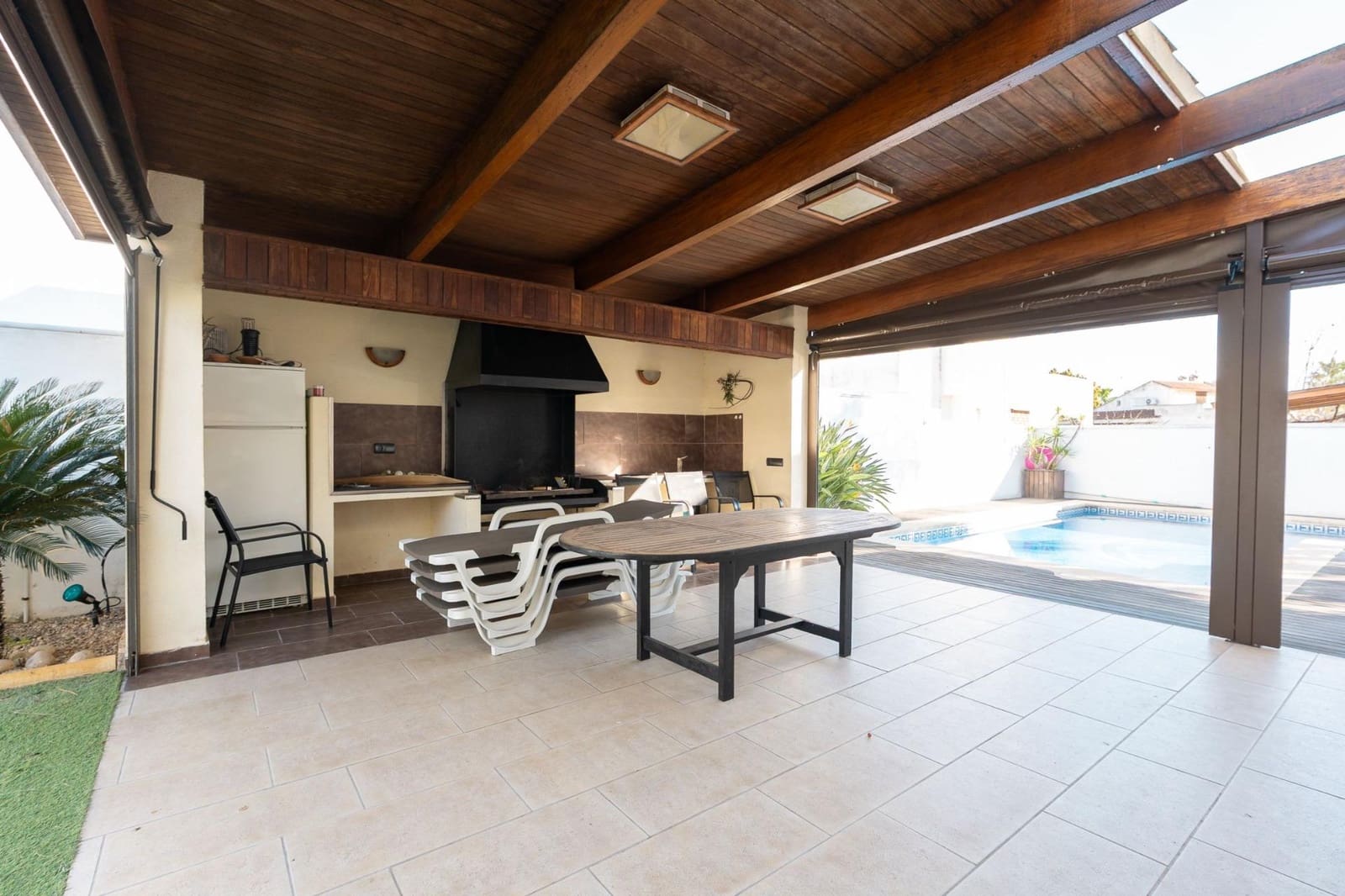 3 soveværelse Villa til salg i Deltebre med swimmingpool - € 335.000 (Ref: 9449009)