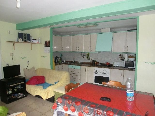 Huvila myytävänä paikassa Bitem - 260 000 € (Ref: 9481166)