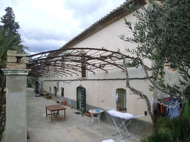 Huvila myytävänä paikassa Bitem, Tortosa - 260 000 € (Ref: 9481166)