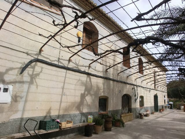 Huvila myytävänä paikassa Bitem - 260 000 € (Ref: 9481166)