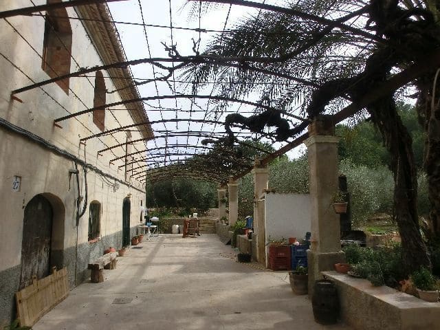 Huvila myytävänä paikassa Bitem - 260 000 € (Ref: 9481166)