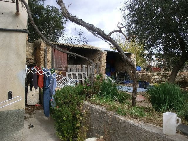 Huvila myytävänä paikassa Bitem - 260 000 € (Ref: 9481166)