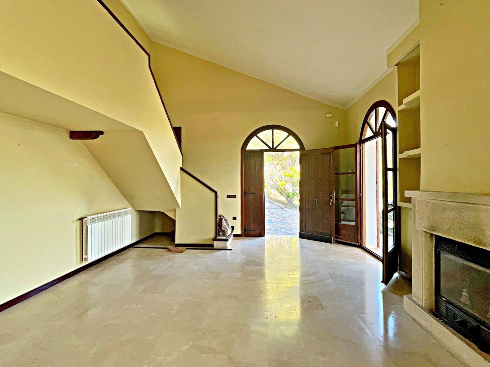 4 bedroom Villa for sale in Tortosa - € 330,000 (Ref: 9497137)