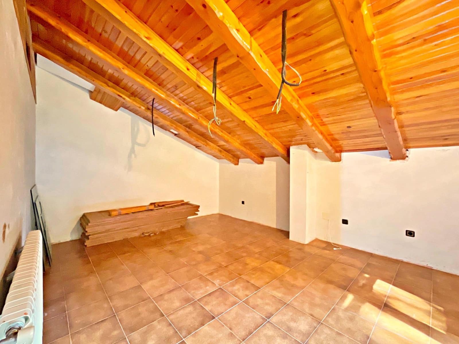 4 bedroom Villa for sale in Tortosa - € 330,000 (Ref: 9497137)