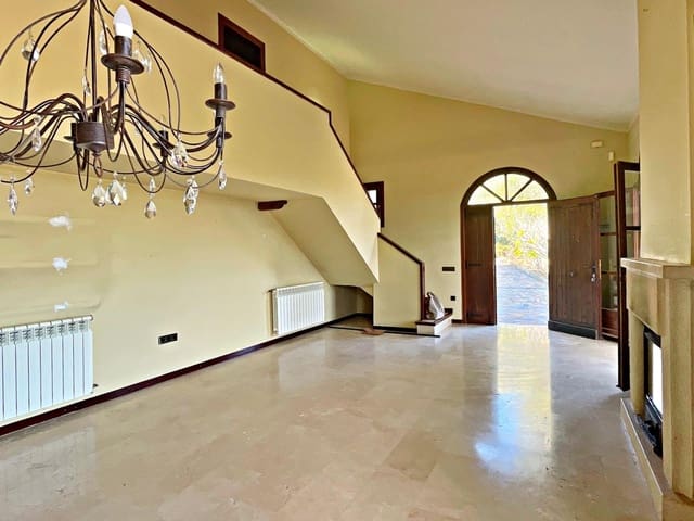 Chalet de 4 habitaciones en Tortosa en venta - 330.000 € (Ref: 9497137)