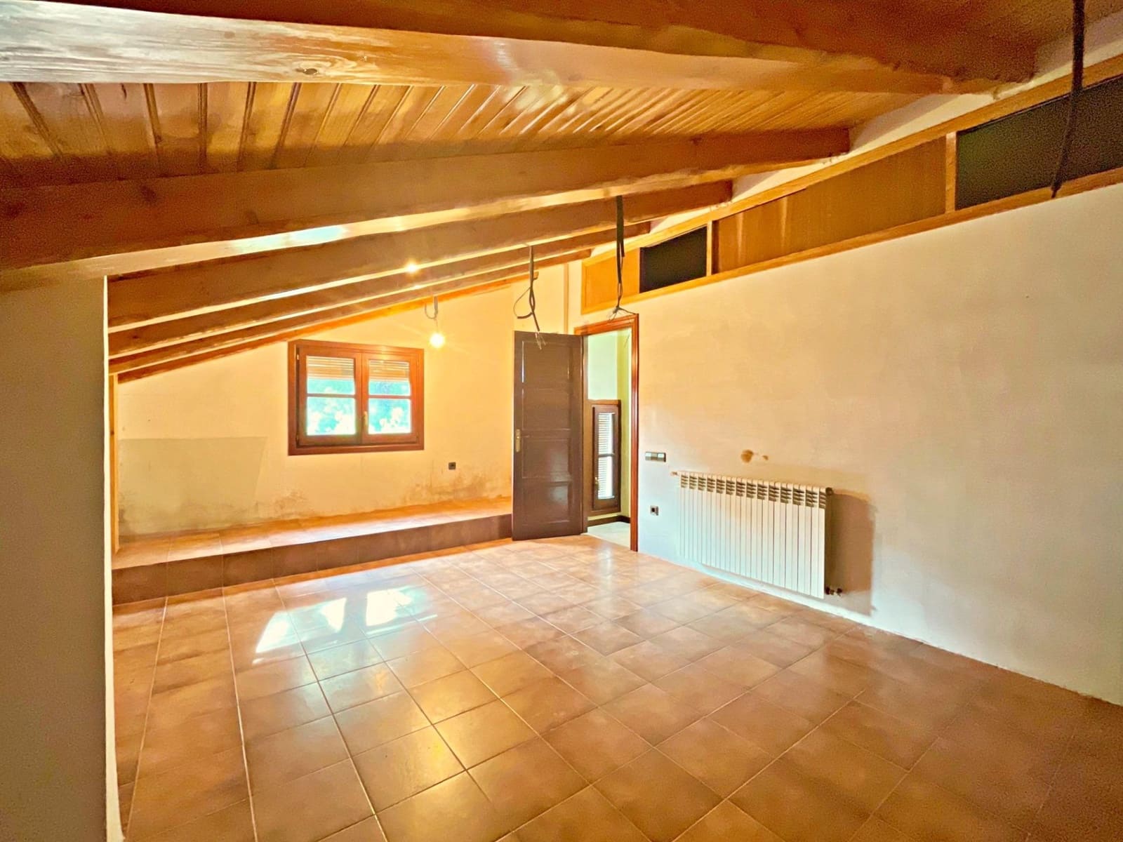 4 bedroom Villa for sale in Tortosa - € 330,000 (Ref: 9497137)