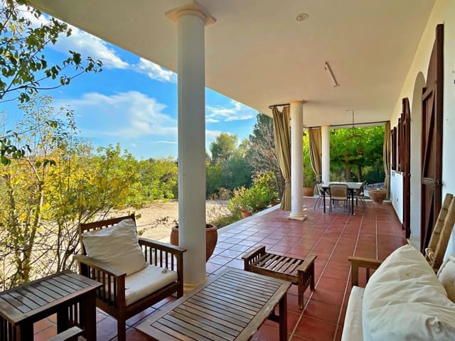 Chalet de 4 habitaciones en Tortosa en venta - 330.000 € (Ref: 9497137)