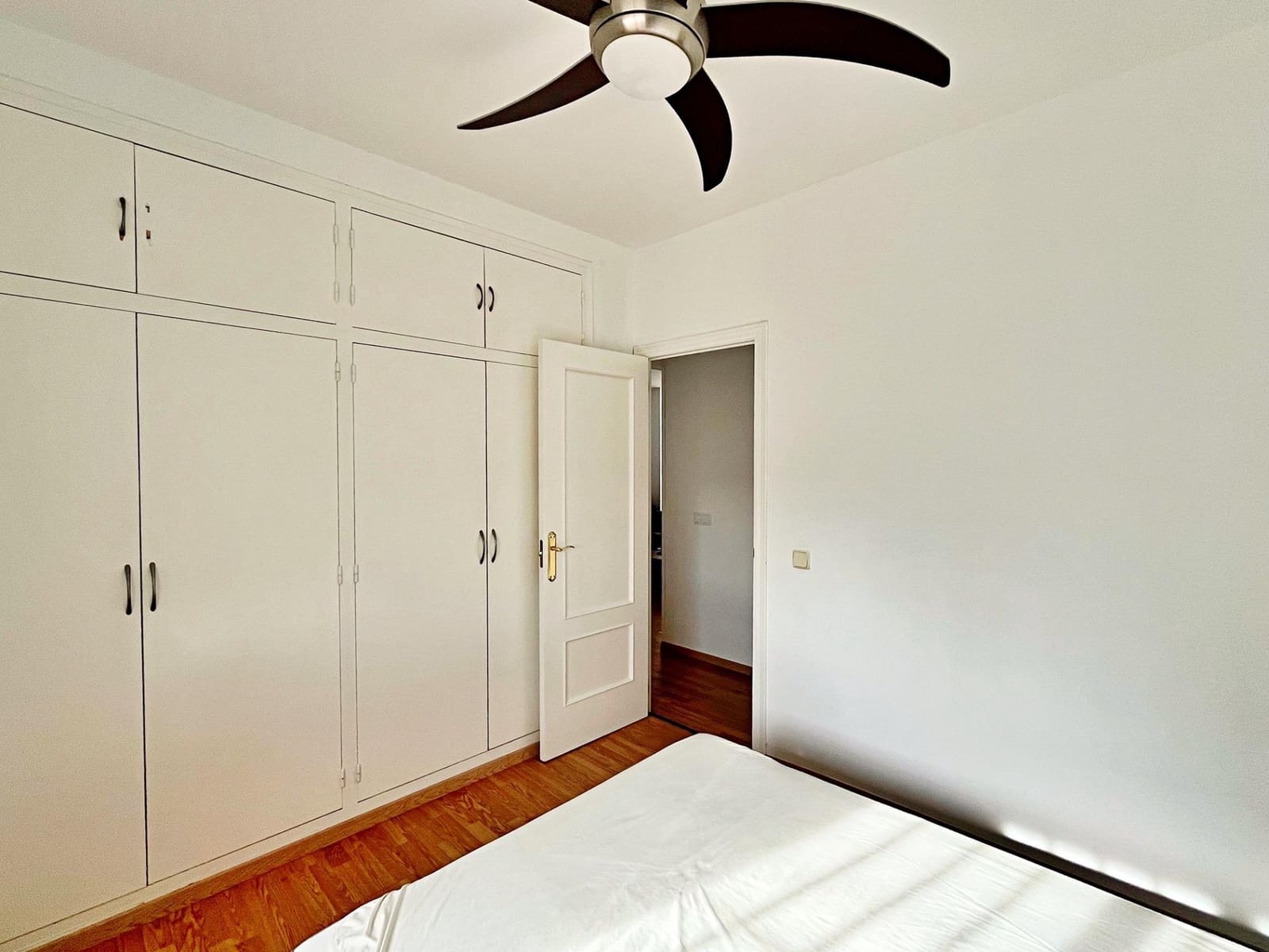 Chalet de 3 habitaciones en Amposta en venta con piscina - 350.000 € (Ref: 9516012)