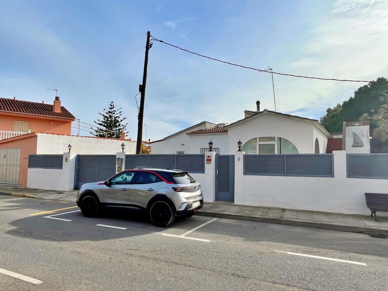 Chalet de 3 habitaciones en Amposta en venta con piscina - 350.000 € (Ref: 9516012)