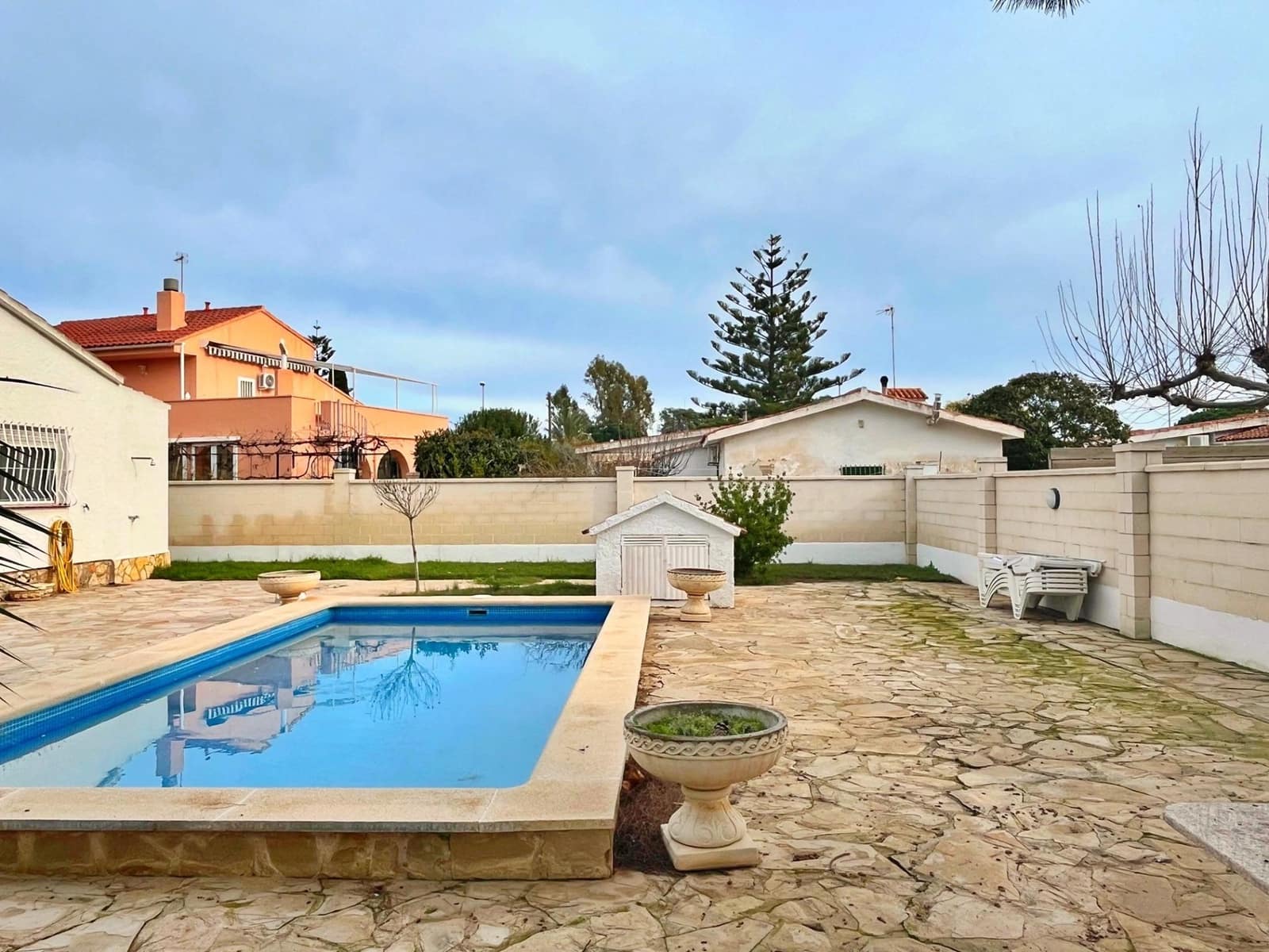 Chalet de 3 habitaciones en Amposta en venta con piscina - 350.000 € (Ref: 9516012)