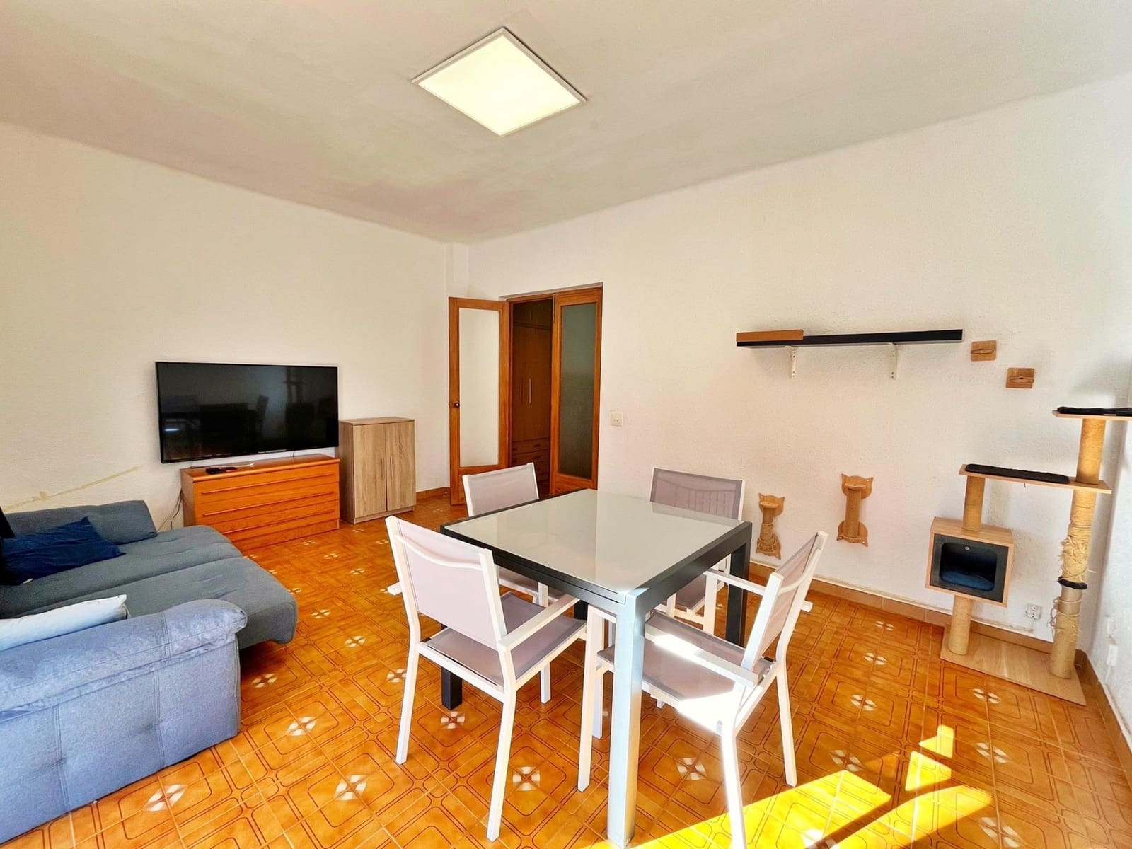 3 bedroom Flat for sale in Tortosa - € 94,000 (Ref: 9533647)