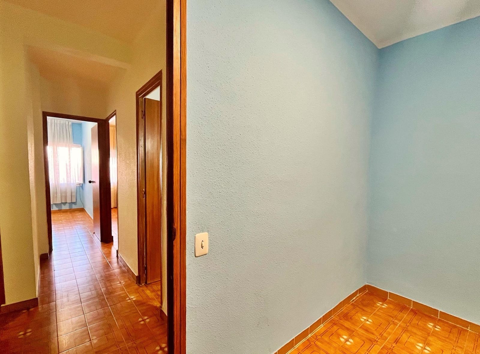 3 bedroom Flat for sale in Tortosa - € 94,000 (Ref: 9533647)