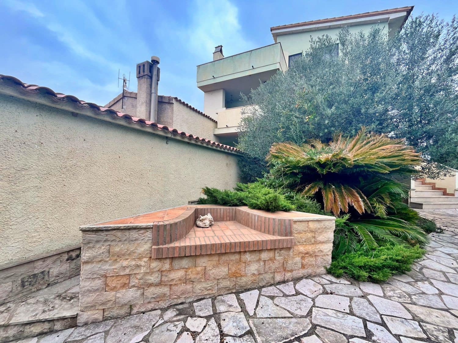 6 bedroom Villa for sale in Camarles - € 630,000 (Ref: 9533648)