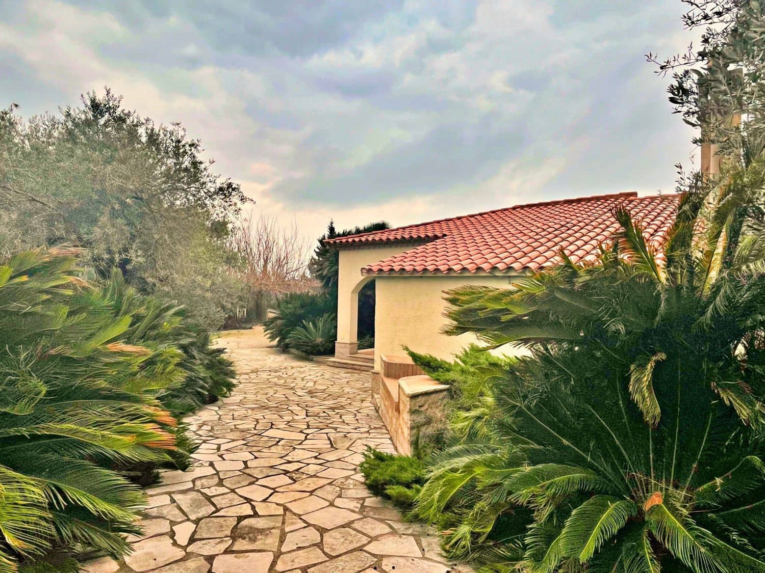 6 bedroom Villa for sale in Camarles - € 630,000 (Ref: 9533648)