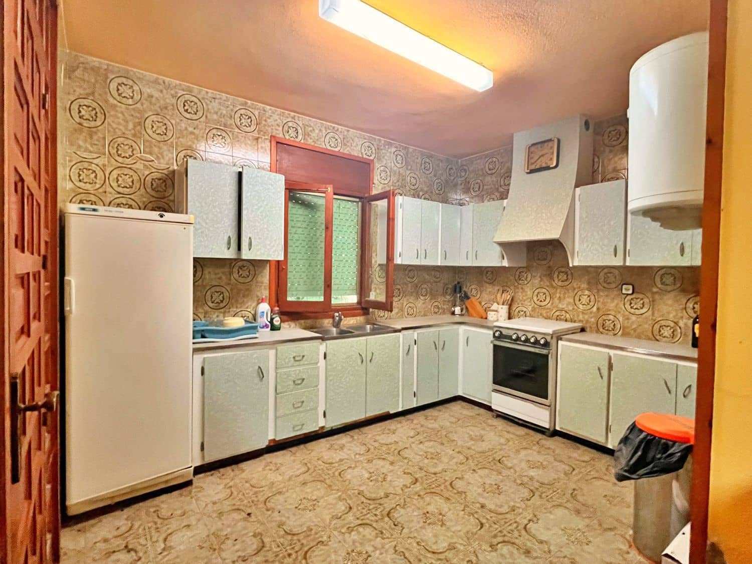 6 bedroom Villa for sale in Camarles - € 630,000 (Ref: 9533648)