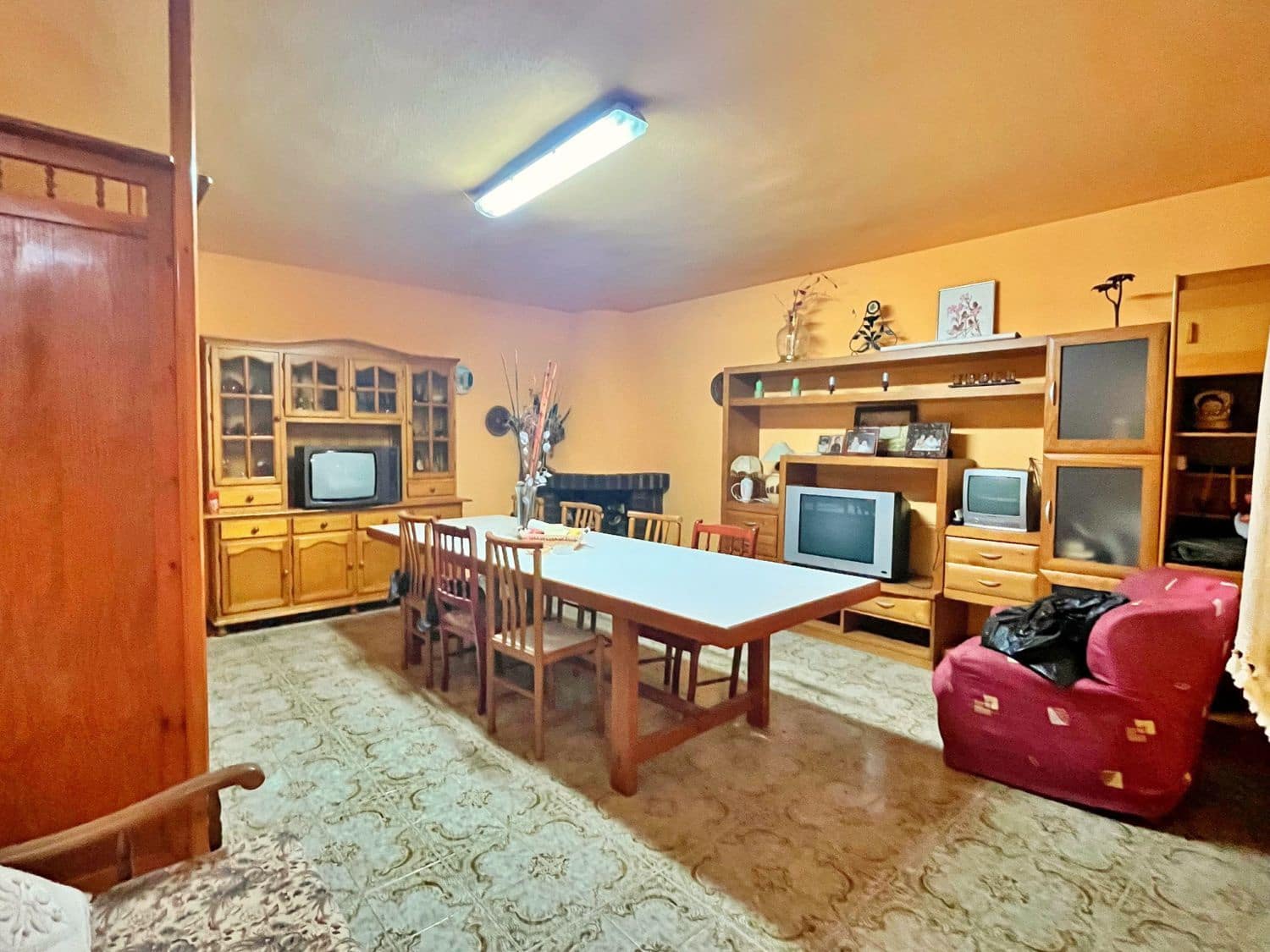 6 bedroom Villa for sale in Camarles - € 630,000 (Ref: 9533648)