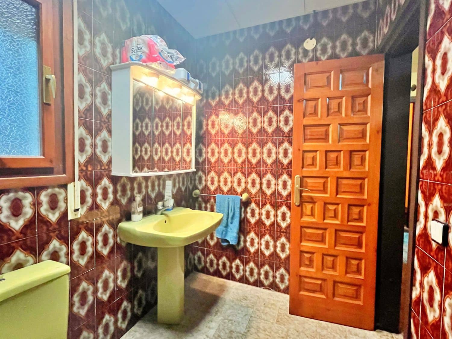 6 bedroom Villa for sale in Camarles - € 630,000 (Ref: 9533648)